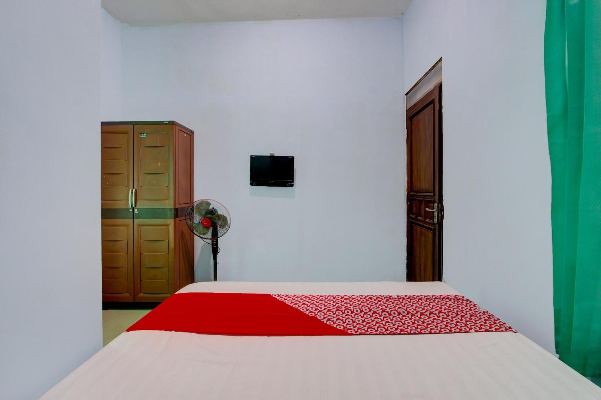 Super Oyo 93012 Griya Kencana Asri Syariah Lawean Exterior foto